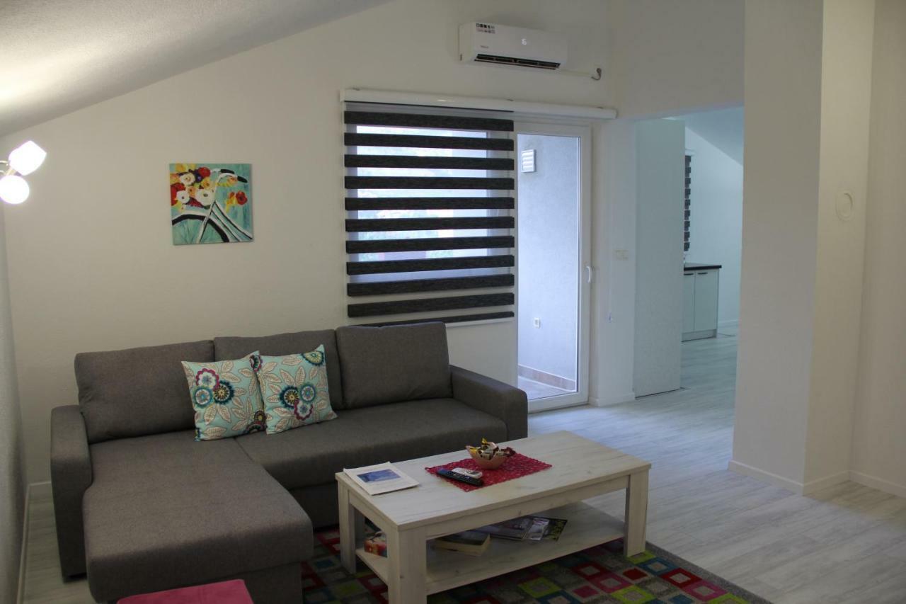 Holiday Home Flora Mostar Exterior photo