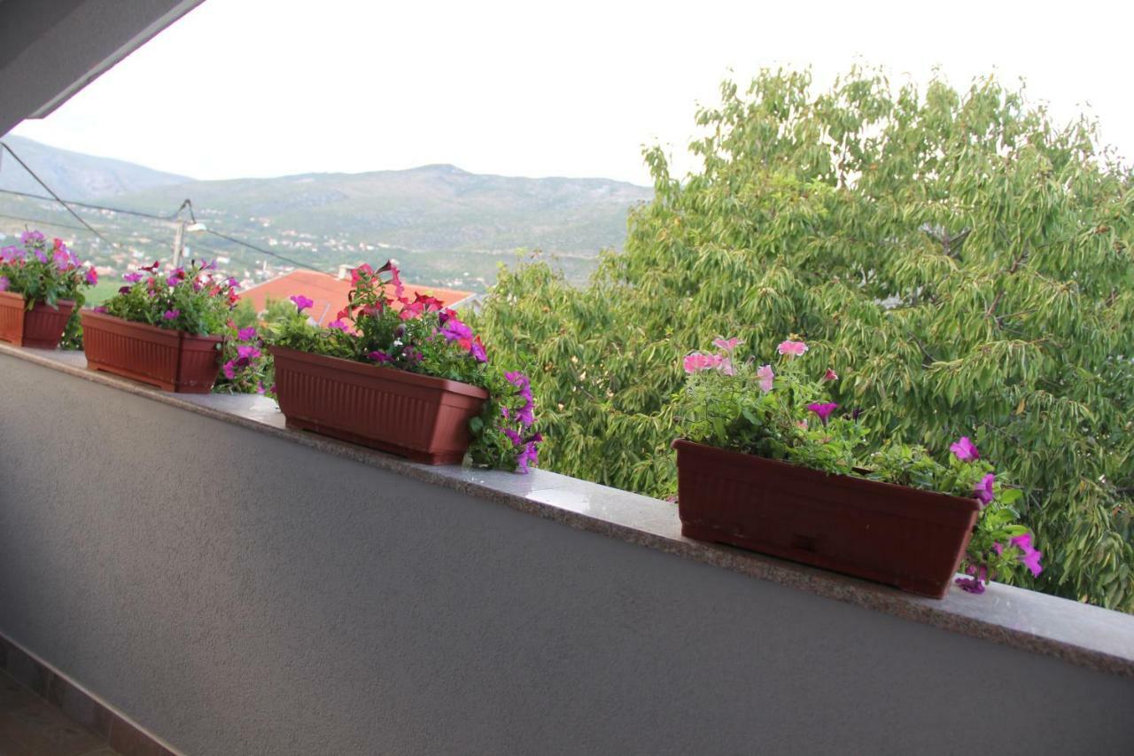 Holiday Home Flora Mostar Exterior photo